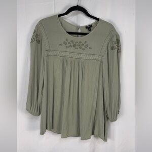 Torrid Sage Green Embroidered Blouse Size 1